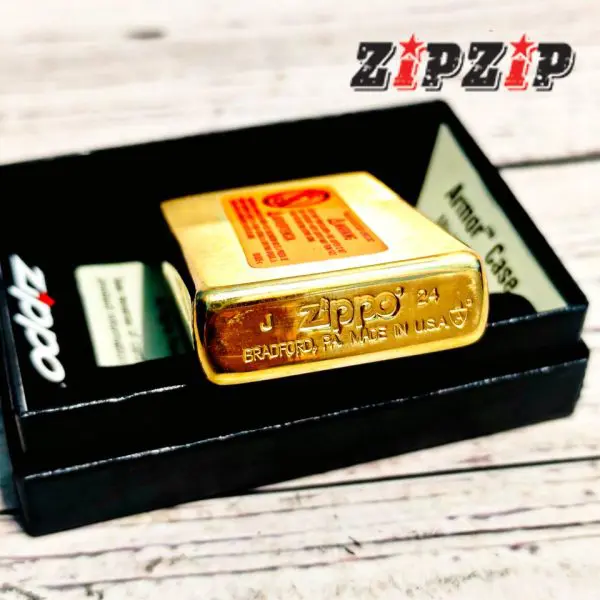 Zippo Mỹ Chính Hãng Amor Brass Khắc Nổi 3D Chủ Đề Bé iu - Ảnh 4