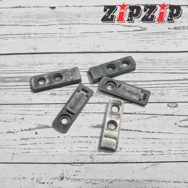 Miếng Chặn Xăng Nhựa ABS Chống Trầy Ruột Zippo